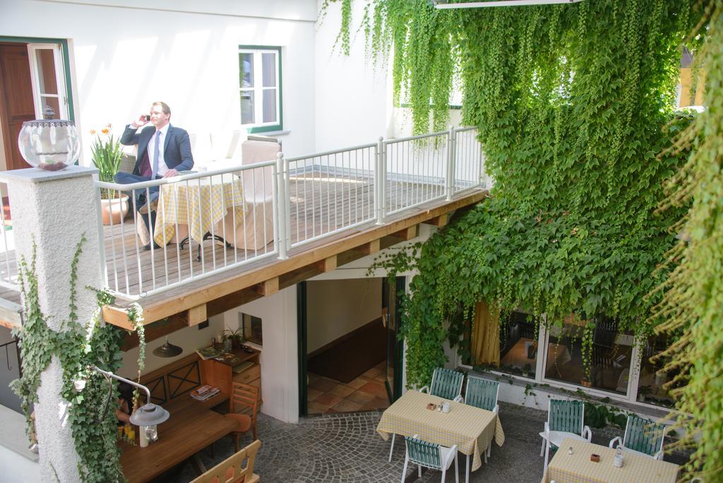 Gasthof Hotel Zweimueller Грискирхен Екстериор снимка