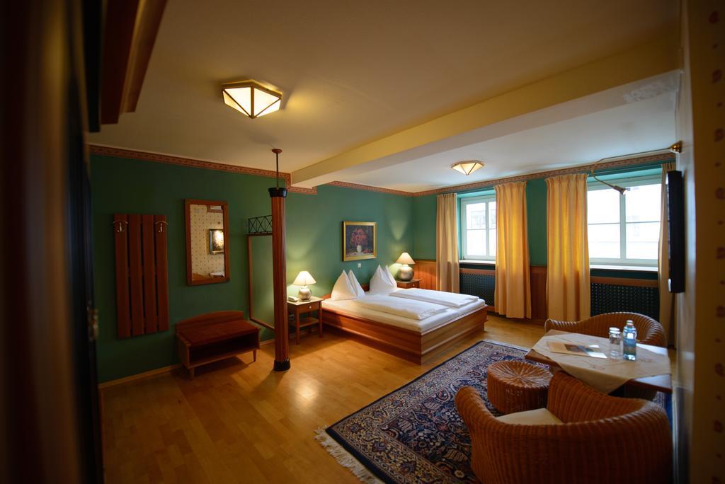 Gasthof Hotel Zweimueller Грискирхен Стая снимка